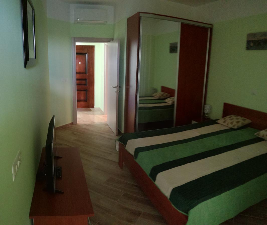 Apartment Sea Space 3 Dobra Voda Exterior photo